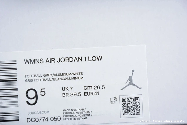 Official Maikesneakers DC0774-050 1 Low University (W) Blue Jordan 0716